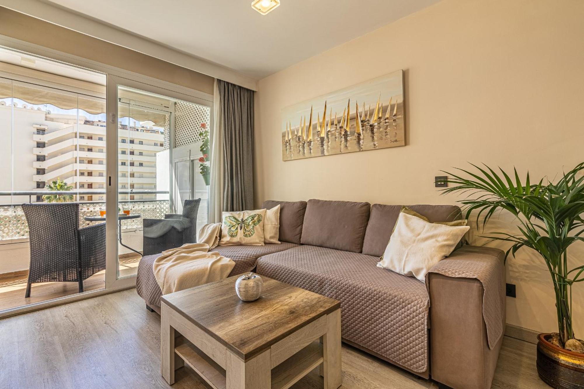 City Center Apartment In Марбелья Экстерьер фото
